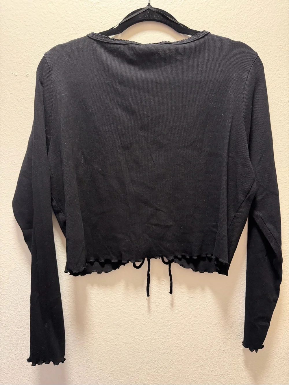 H&M Black Ruched Drawstring V-Neck Long Sleeve Crop Top